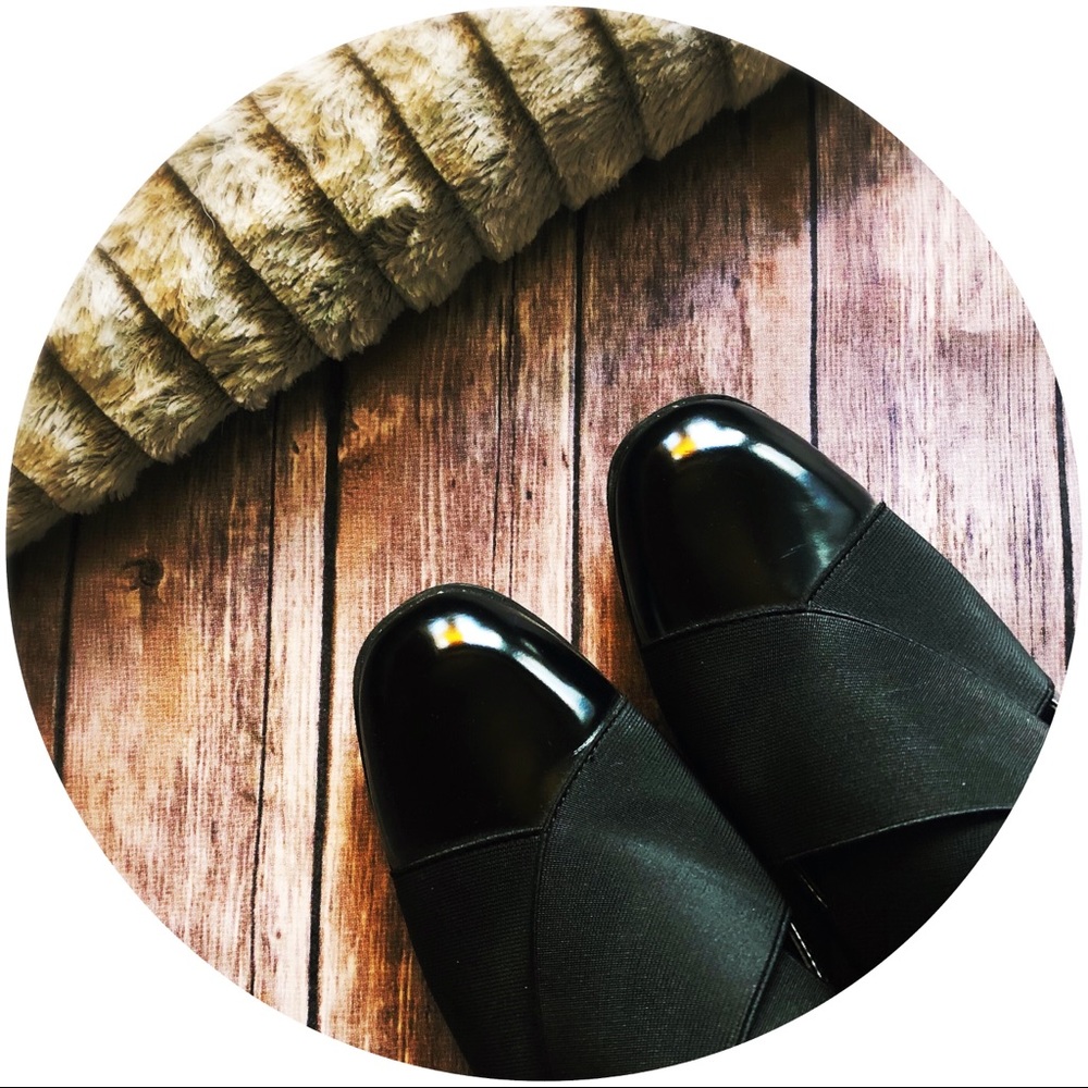 Ann Marino by Bettye Muller “Awesome Twist” Heel